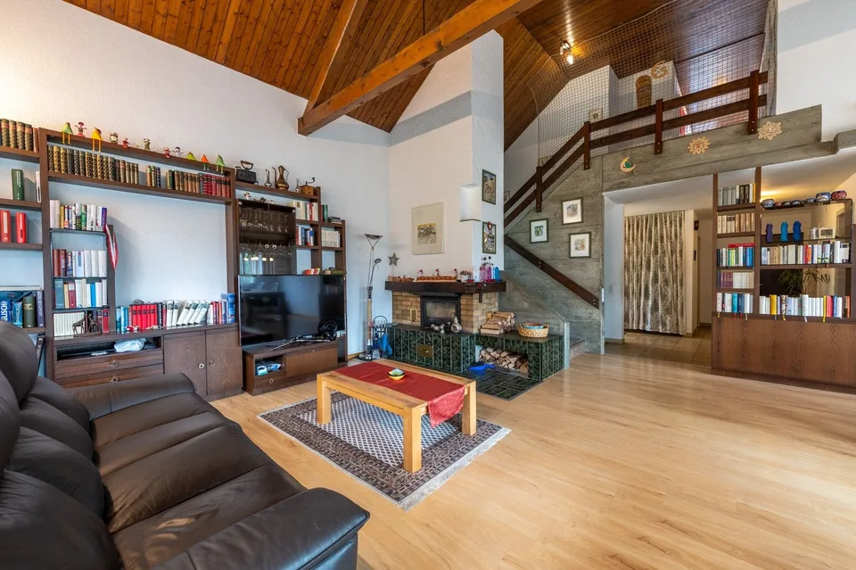 Ihr Rückzugsort mit Weitblick: Freistehendes 6.5-Zimmer-Einfamilienhaus mit Gartenidylle