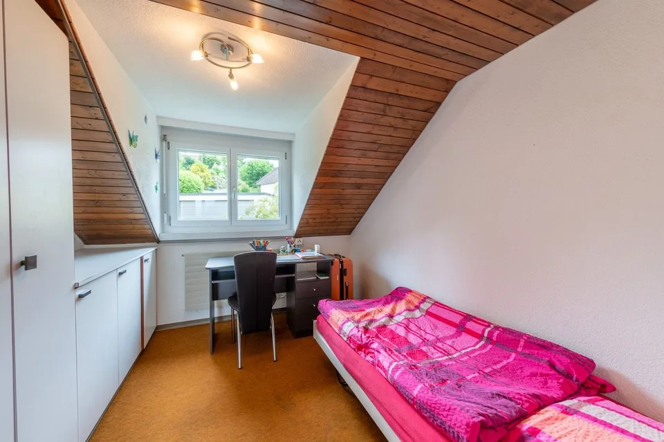 Ihr Rückzugsort mit Weitblick: Freistehendes 6.5-Zimmer-Einfamilienhaus mit Gartenidylle
