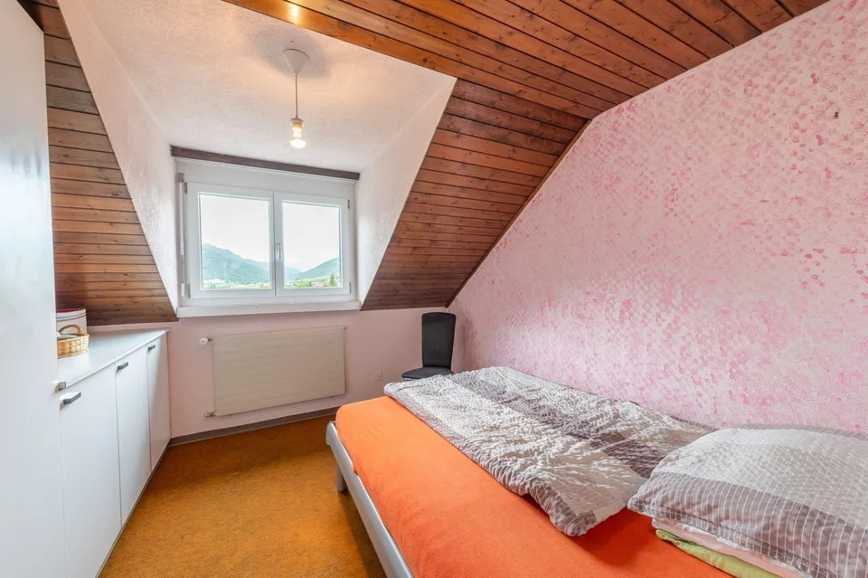 Ihr Rückzugsort mit Weitblick: Freistehendes 6.5-Zimmer-Einfamilienhaus mit Gartenidylle