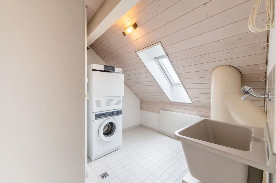 Duplex apartment with cozy chimney & private washing machine