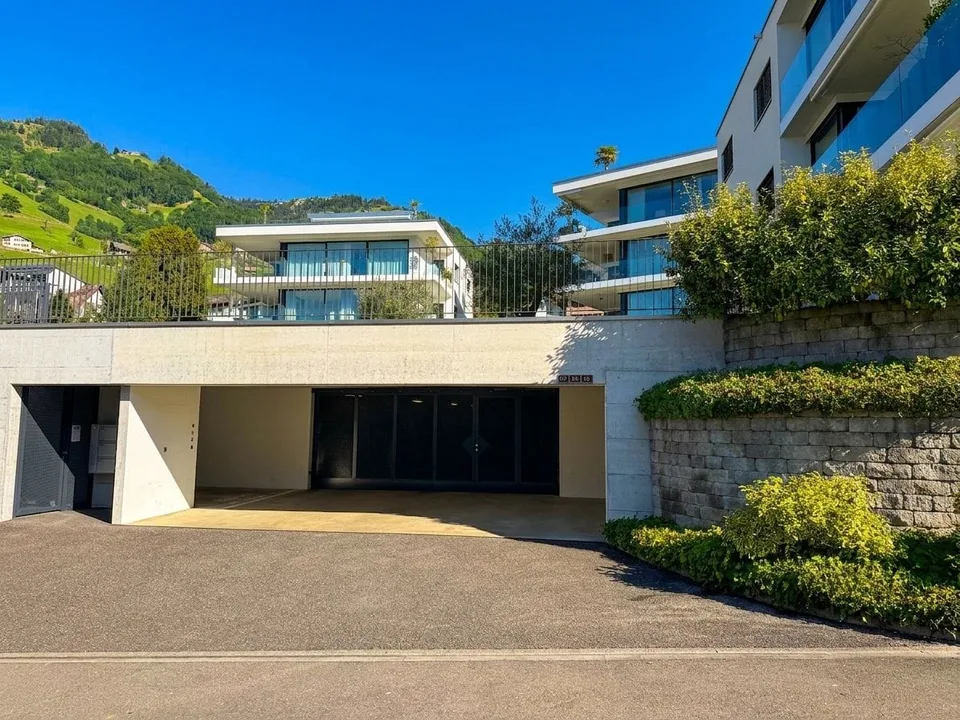 5.5-Zimmer-Maisonette mit unverbaubarer Seesicht, Gersau