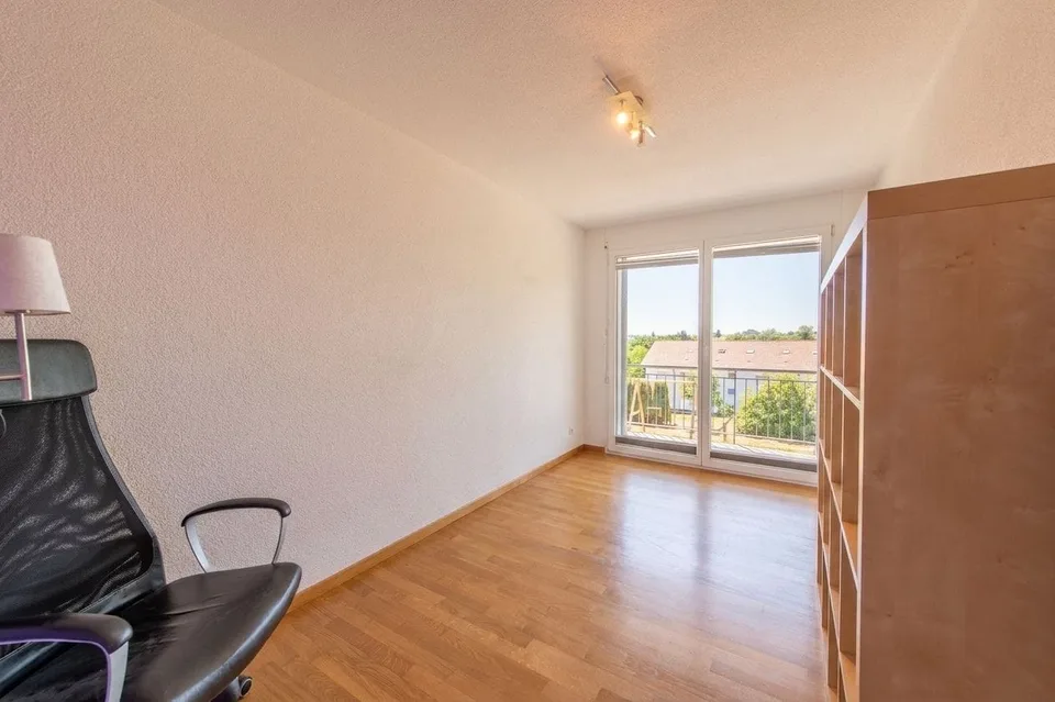 Lumière, jardin et confort de vie - maison mitoyenne 5,5 pièces avec espace environnant