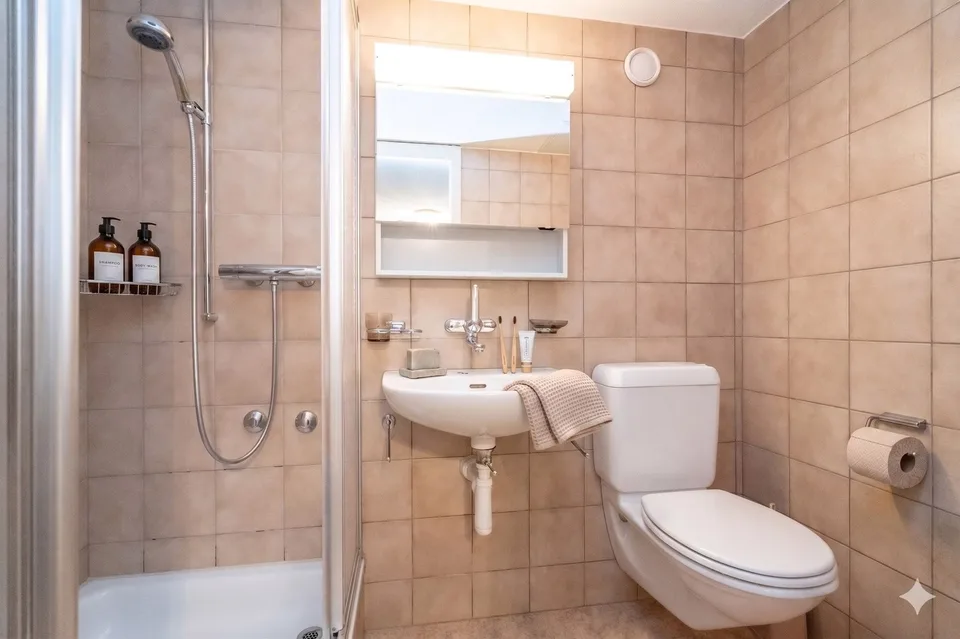 Helle 4.5-Zimmer-Wohnung mit Einstellplatz in Bolligen