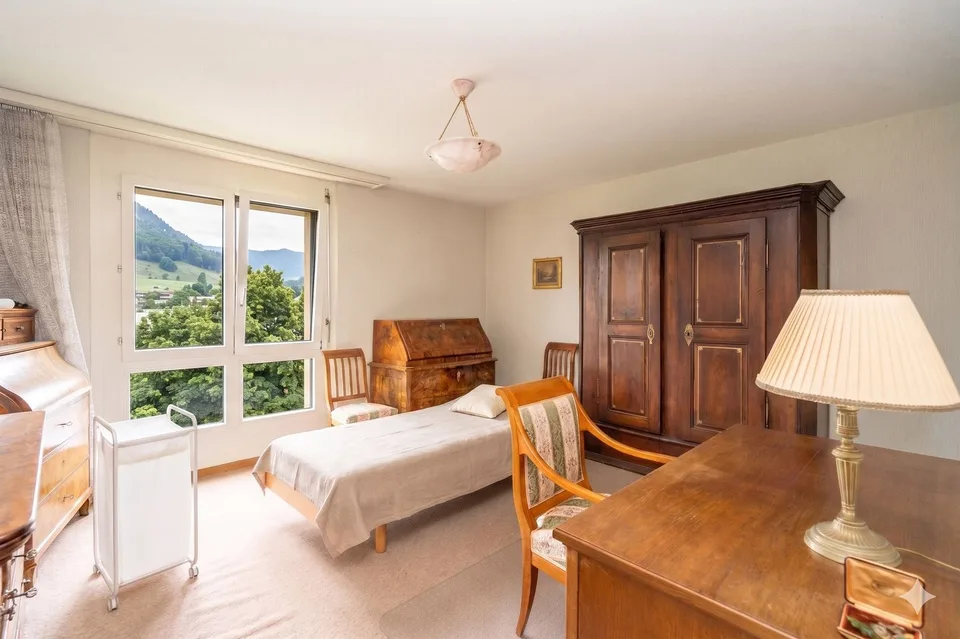 Helle 4.5-Zimmer-Wohnung mit Einstellplatz in Bolligen