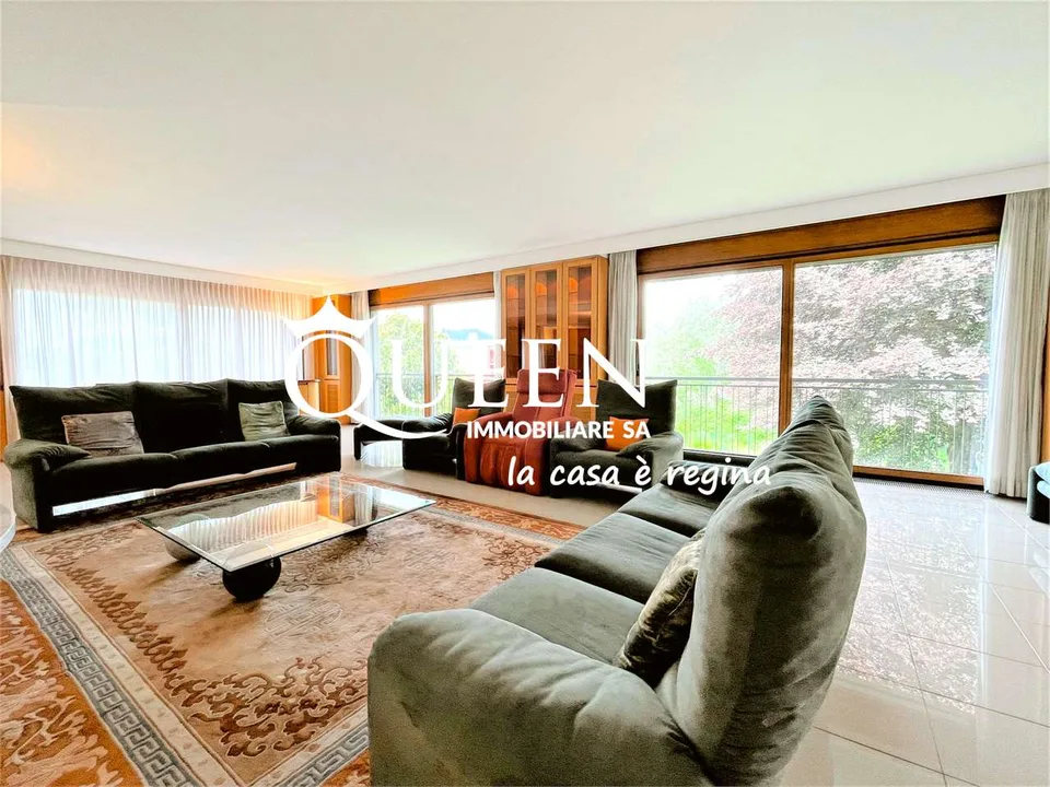 Vacallo: villa, 9.5 rooms, 625 sqm, large garden, elevator to floors