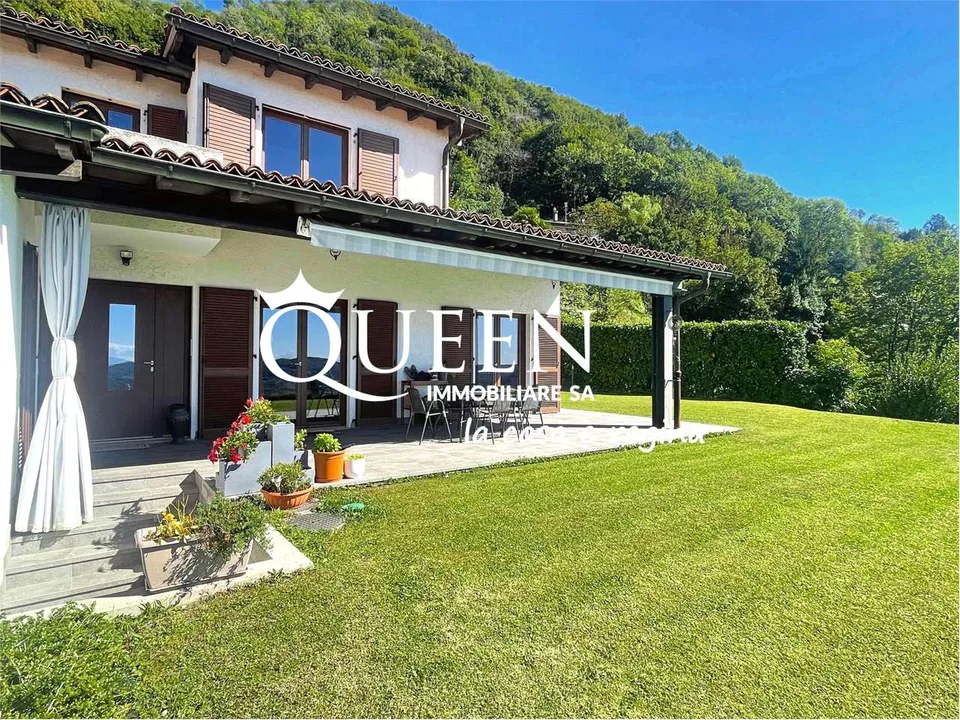 Morbio Superiore: Villa mit 10,5 Zimmern, 304 m², großem Garten, Blick auf