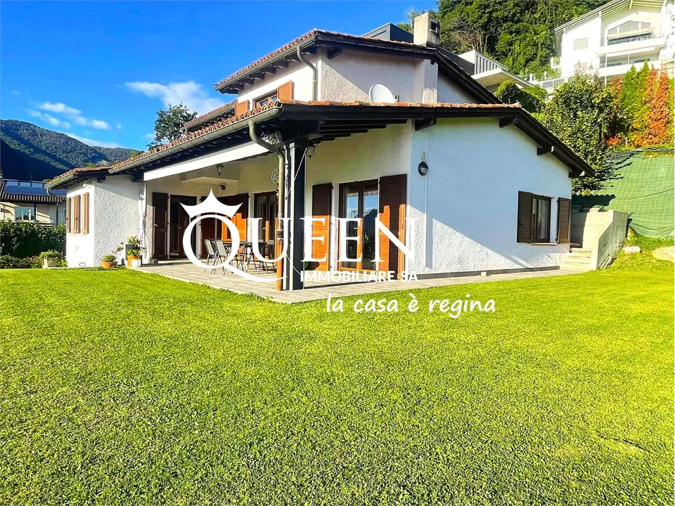 Morbio Superiore: Villa mit 10,5 Zimmern, 304 m², großem Garten, Blick auf