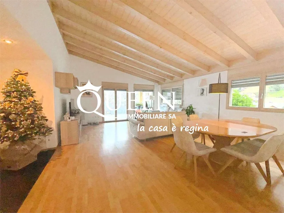 Capolago: penthouse exclusif avec vue sur le lac, 5.5 pièces, 223 m² avec terrasse