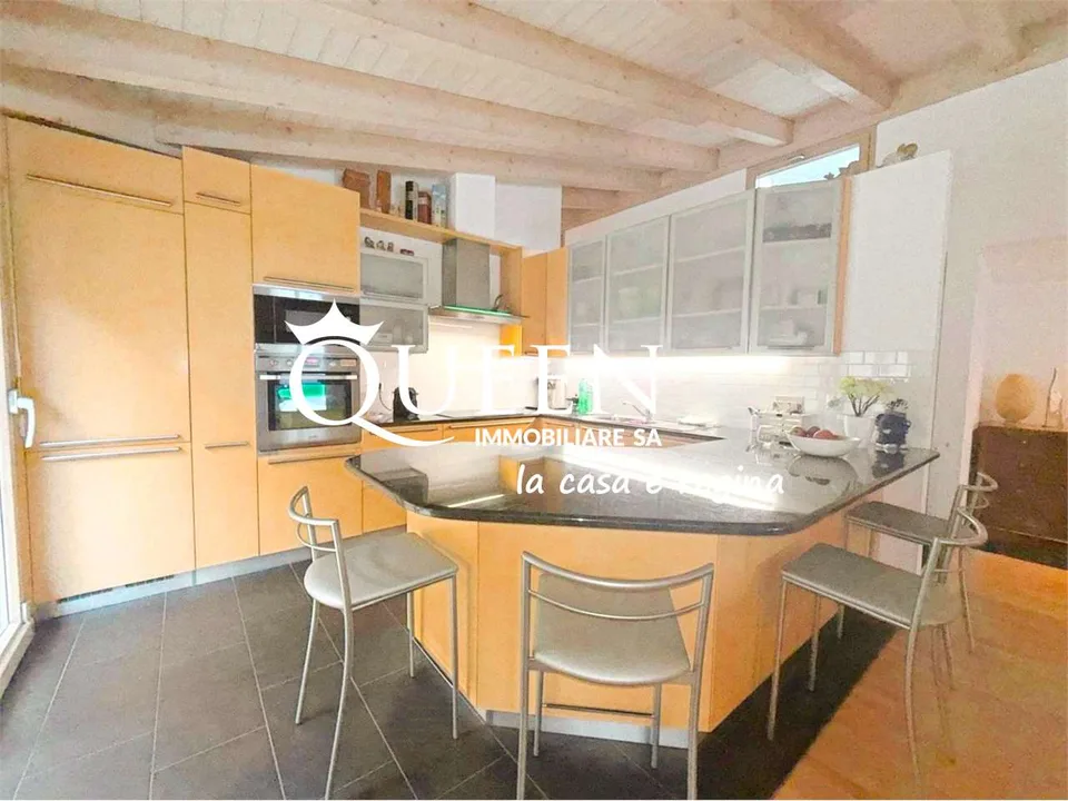 Capolago: penthouse exclusif avec vue sur le lac, 5.5 pièces, 223 m² avec terrasse