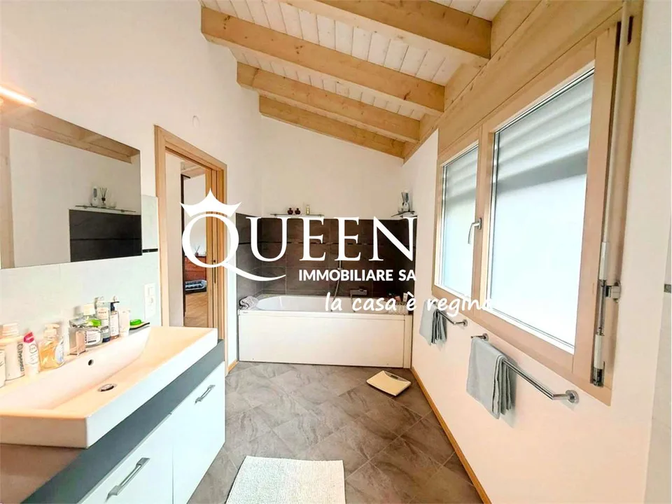 Capolago: penthouse exclusif avec vue sur le lac, 5.5 pièces, 223 m² avec terrasse