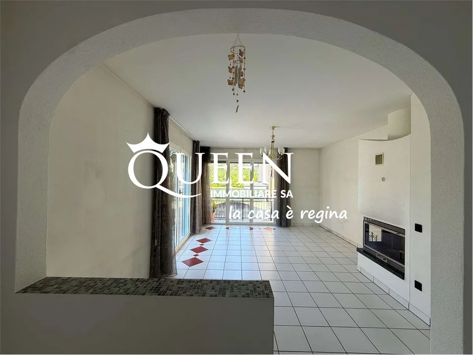 Seseglio: Einfamilienhaus mit 5.5 Zimmern, Pool und Garten