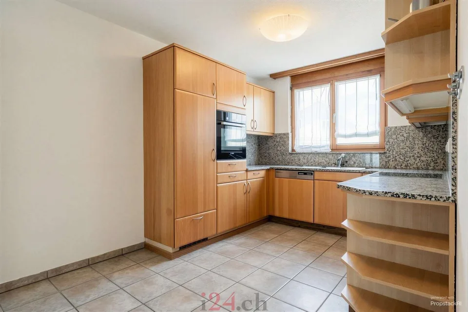 Casa a schiera di 6,5 locali con studio, giardino e vista sulla montagna