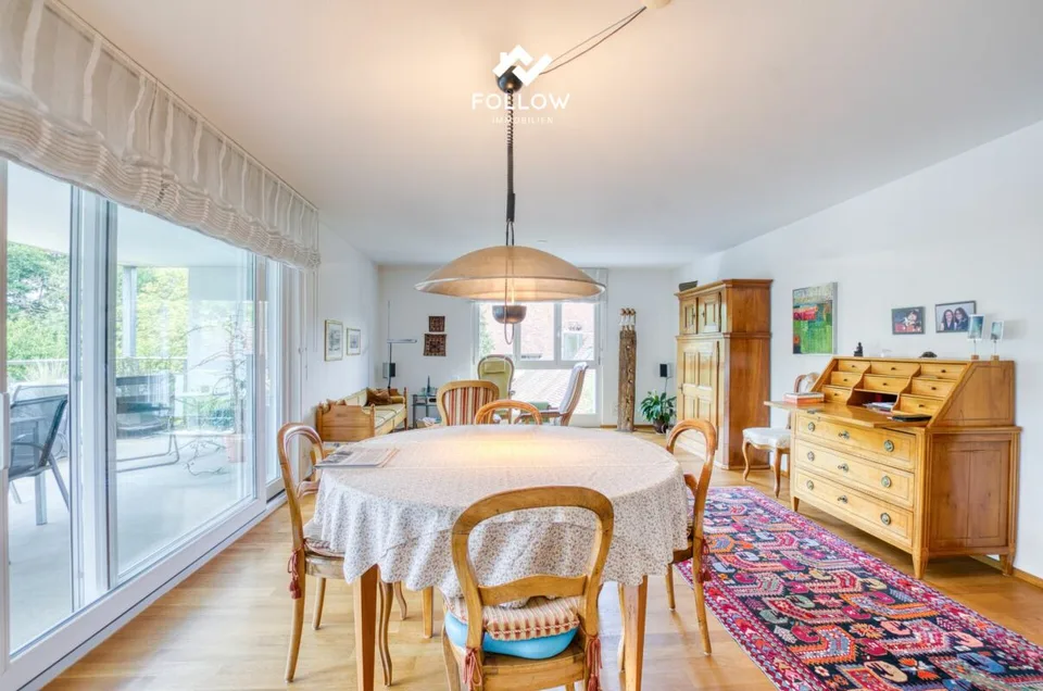 Idylle trifft auf Eleganz: Grosszügige 4.5-Zimmer-Wohnung an schöner Grünlage
