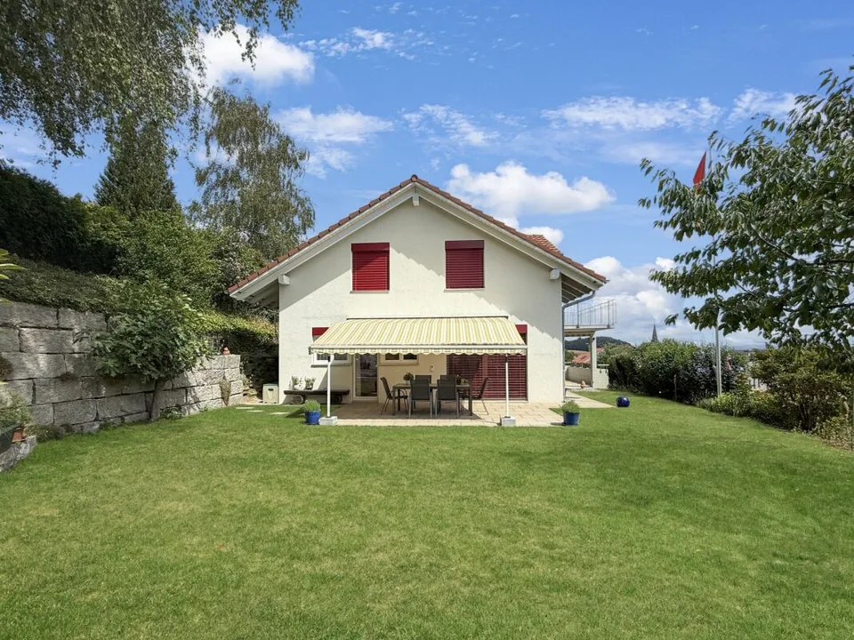 Detached 5½-room single-family house in prime location with excellent views