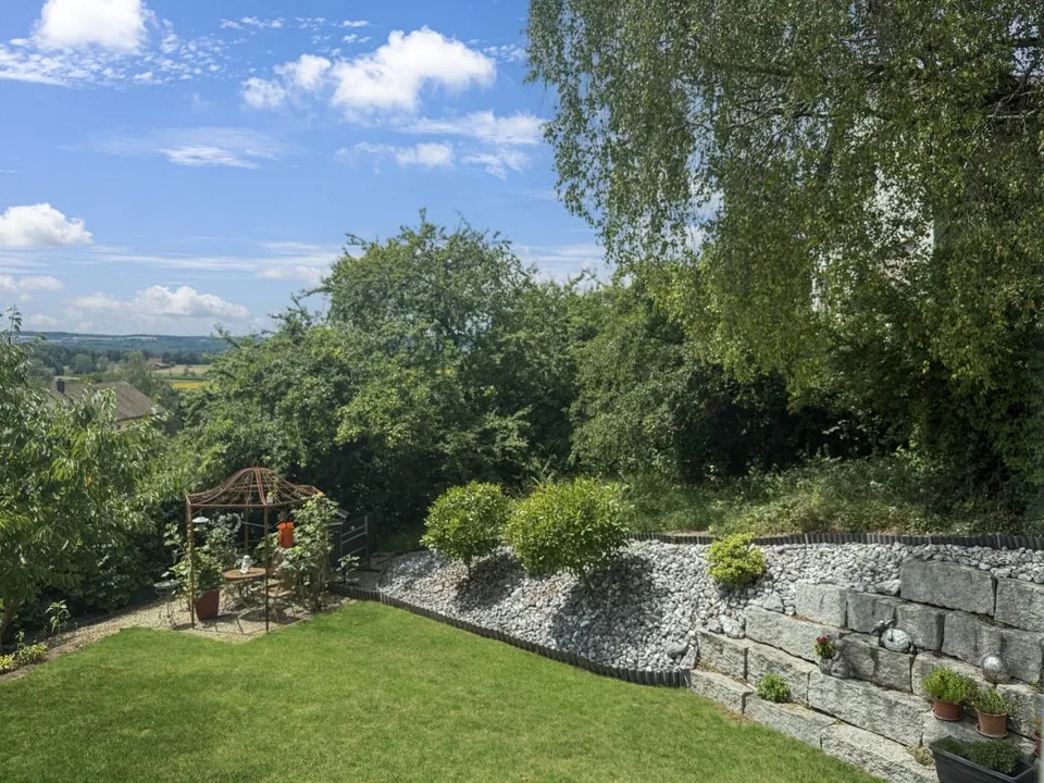 Detached 5½-room single-family house in prime location with excellent views