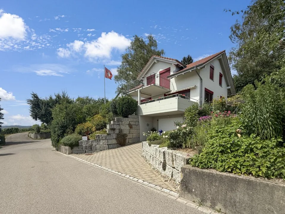 Detached 5½-room single-family house in prime location with excellent views