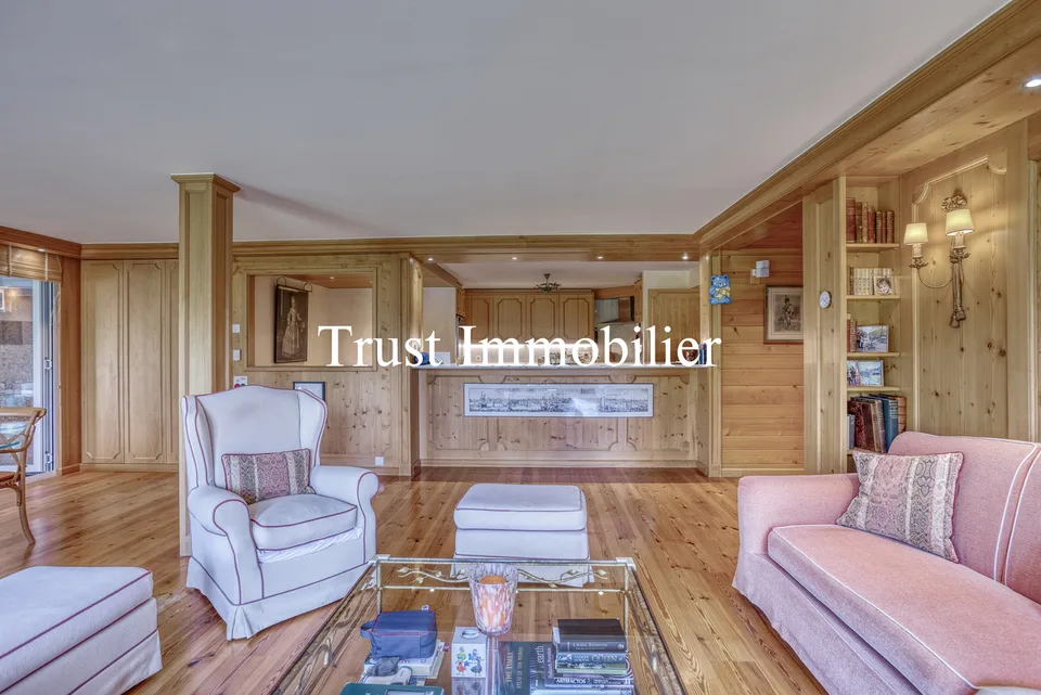 5008. Exceptionnel SKI IN/OUT appartement au centre de Crans