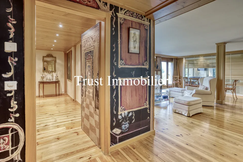 5008. Exceptionnel SKI IN/OUT appartement au centre de Crans