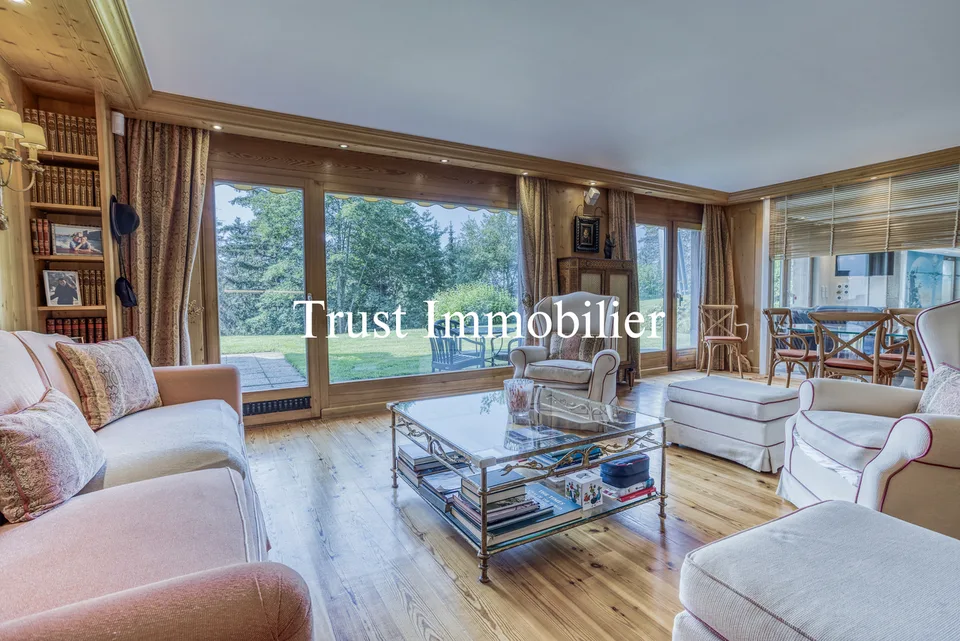 5008. Exceptionnel SKI IN/OUT appartement au centre de Crans