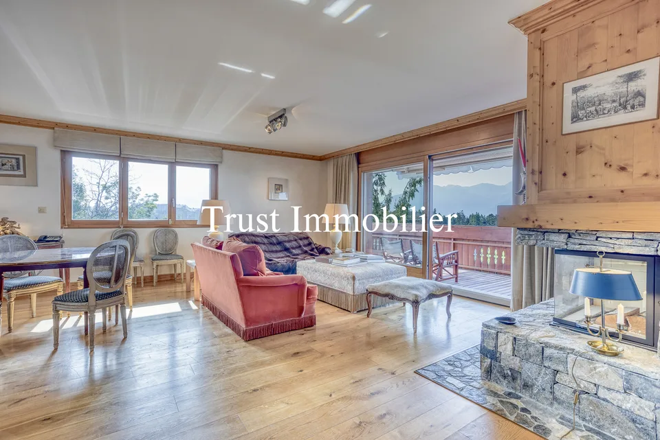5006. Appartamento 5.5pcs in un contesto privilegiato a Crans