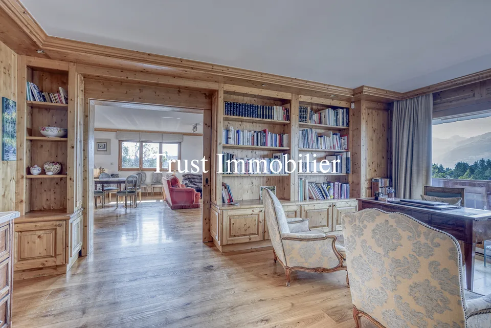 5006. Appartamento 5.5pcs in un contesto privilegiato a Crans