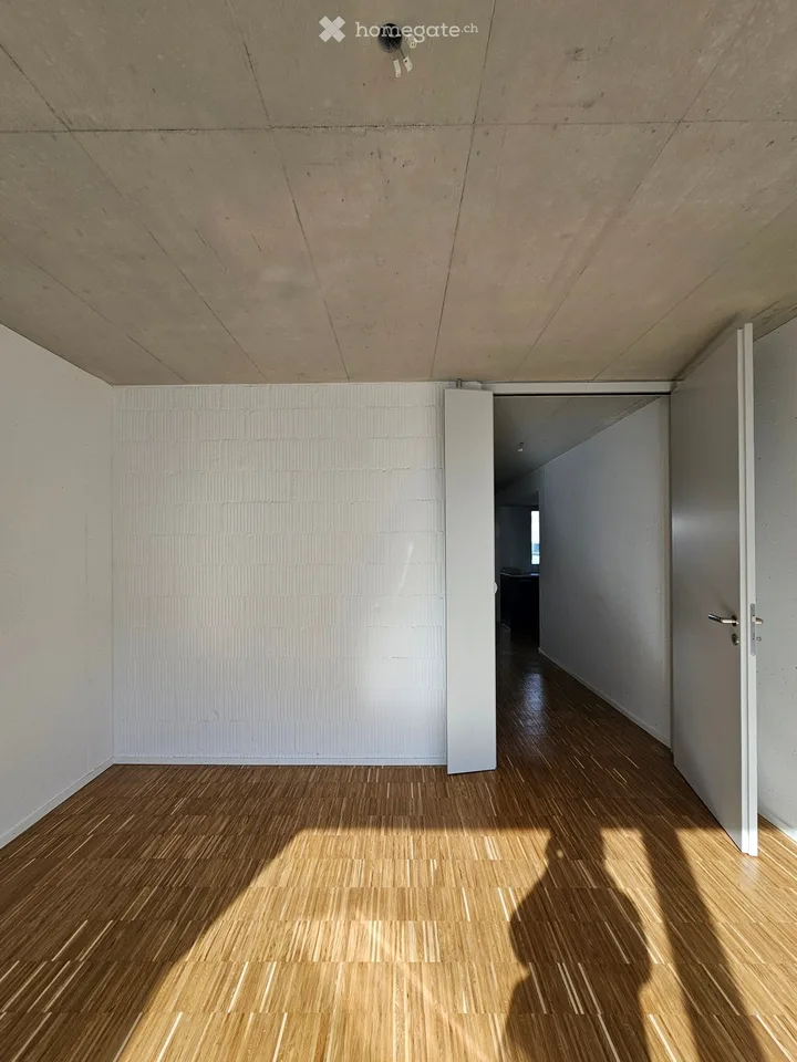Moderne neue Wohnung + 19 m² Zusatzraum