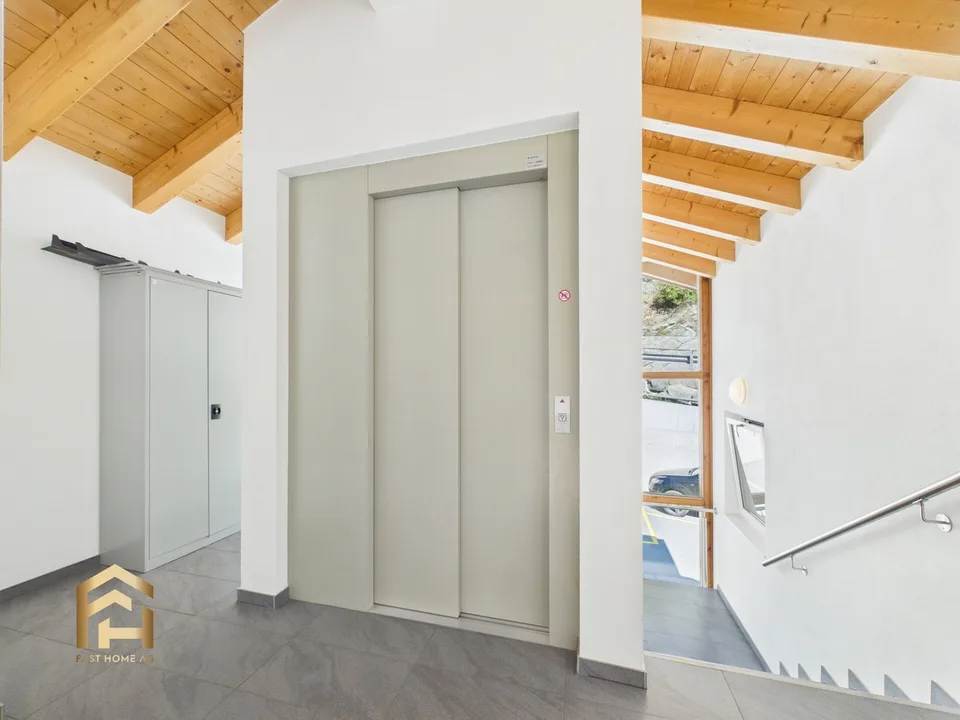 Traumhafte 2.5-Zi.-Dachwohnung in Stalden mit Lift & Weitblick