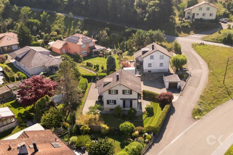 Charmantes Zuhause mit grossem Garten und viel Potenzial