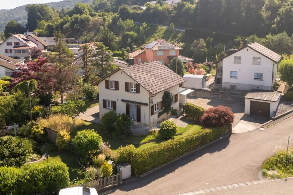 Charmantes Zuhause mit grossem Garten und viel Potenzial