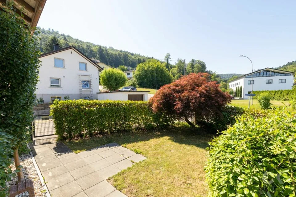 Charmantes Zuhause mit grossem Garten und viel Potenzial