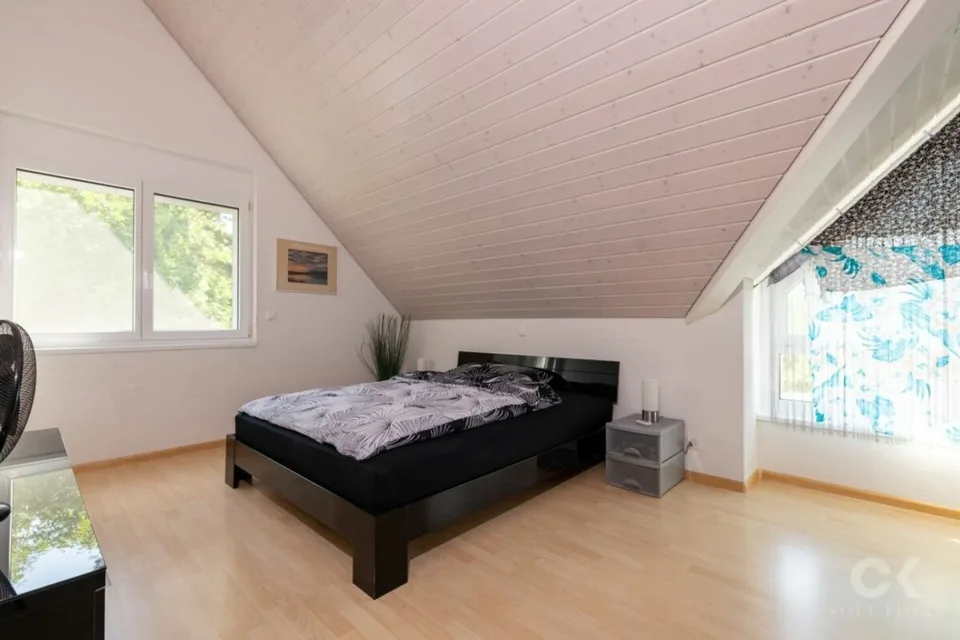 Family paradise with beautiful garden and far-reaching views