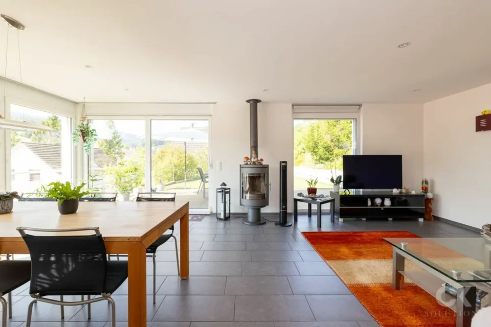Family paradise with beautiful garden and far-reaching views