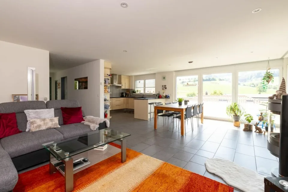 Family paradise with beautiful garden and far-reaching views
