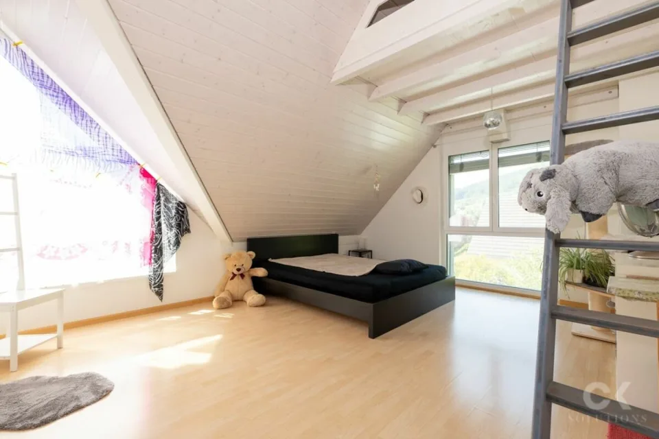 Family paradise with beautiful garden and far-reaching views