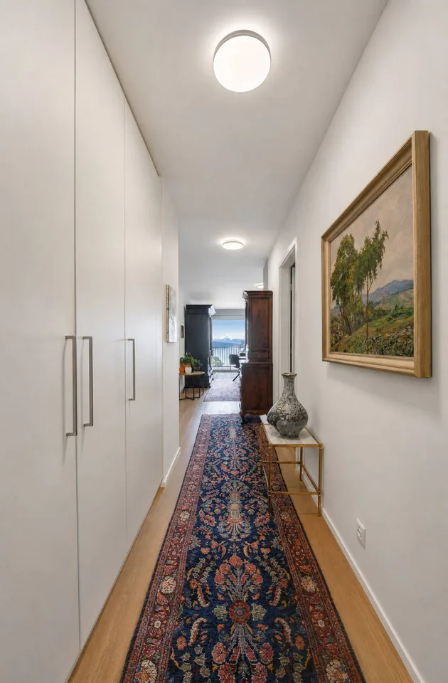 Bello appartamento recente di 3.5 locali con ampio balcone e vista sul lago