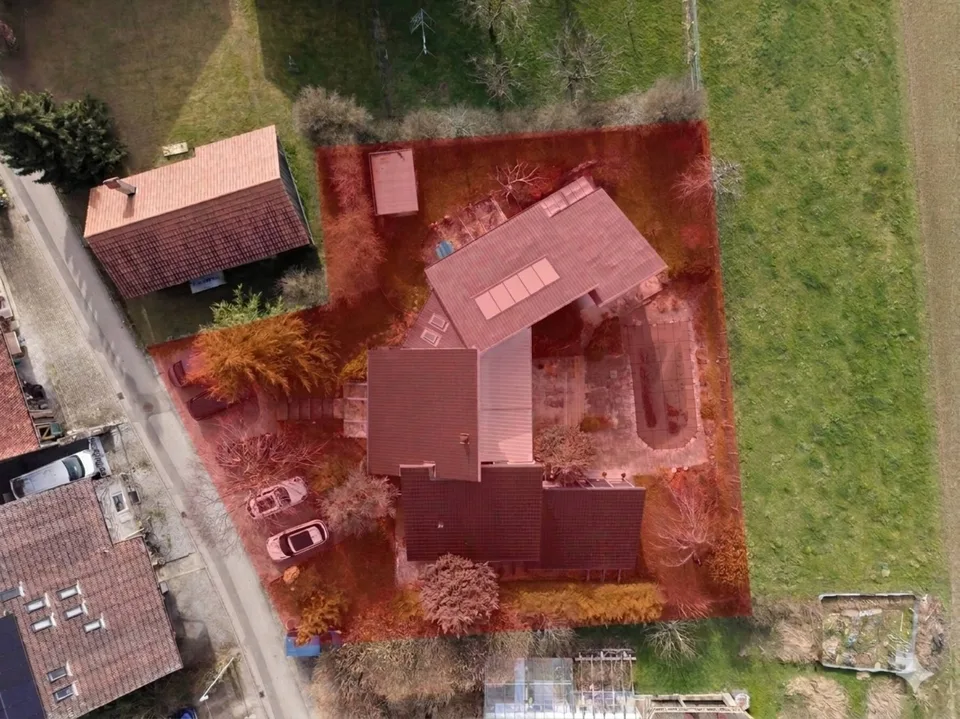 Contemporary architect's villa with 7.5 rooms and swimming pool