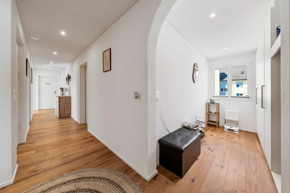 Appartamento attico esclusivo di 5,5 locali con terrazza di 152 m² & vista panoramica!
