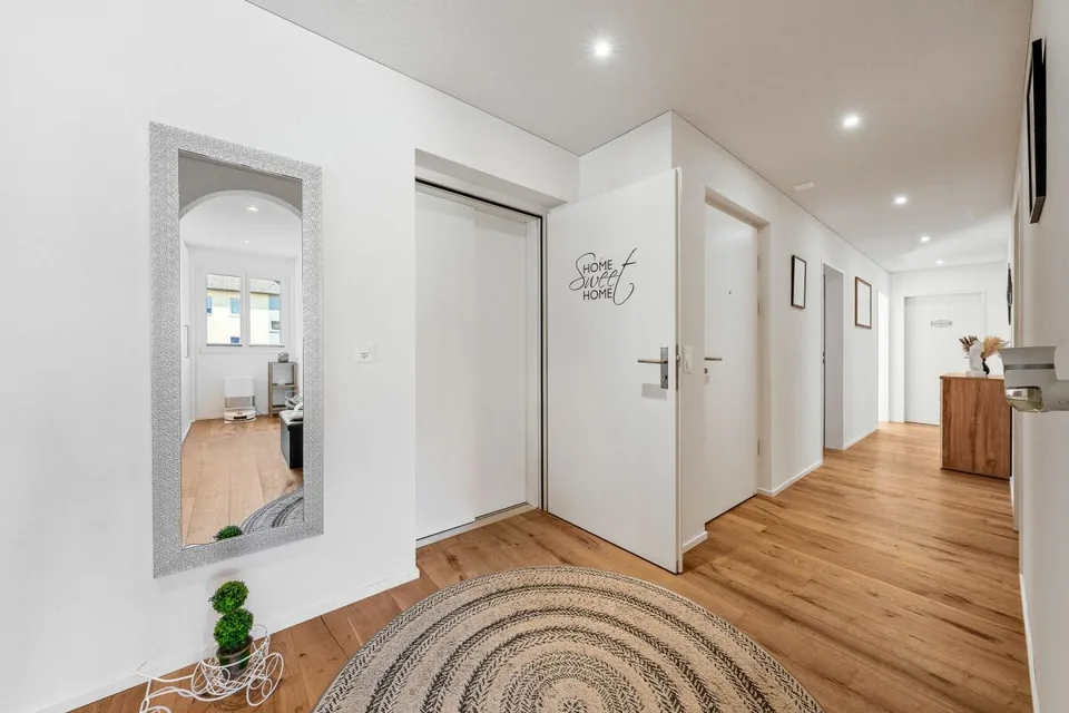 Appartamento attico esclusivo di 5,5 locali con terrazza di 152 m² & vista panoramica!