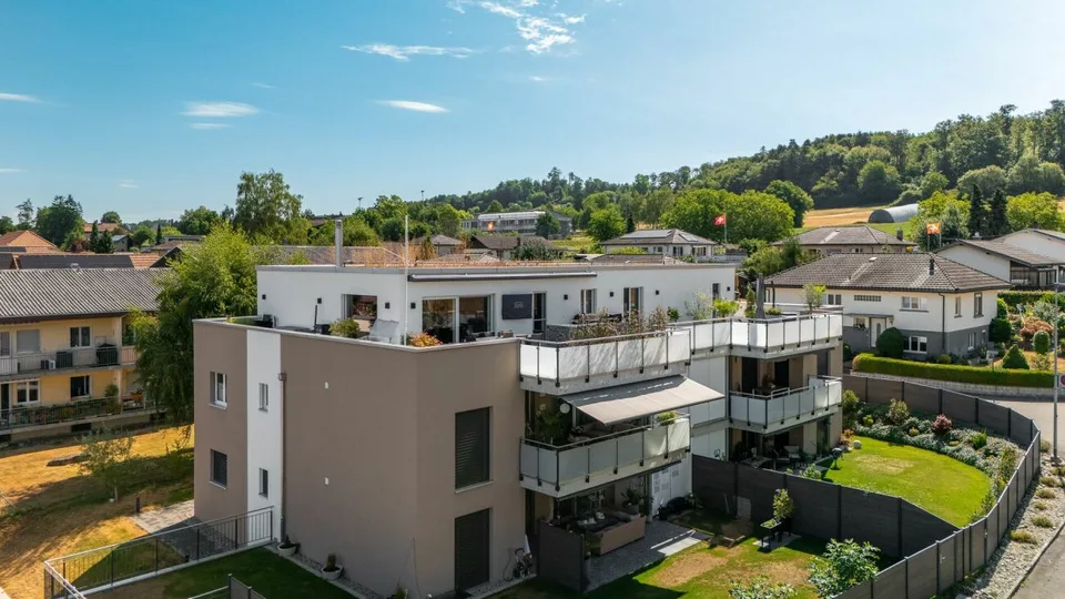 Appartamento attico esclusivo di 5,5 locali con terrazza di 152 m² & vista panoramica!