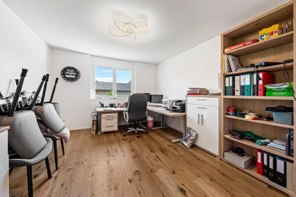 Appartamento attico esclusivo di 5,5 locali con terrazza di 152 m² & vista panoramica!