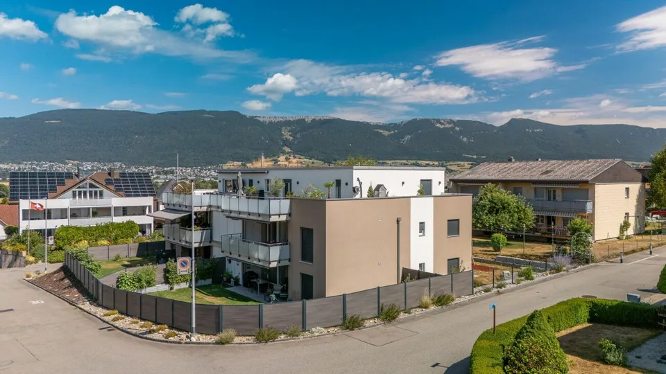 Appartamento attico esclusivo di 5,5 locali con terrazza di 152 m² & vista panoramica!