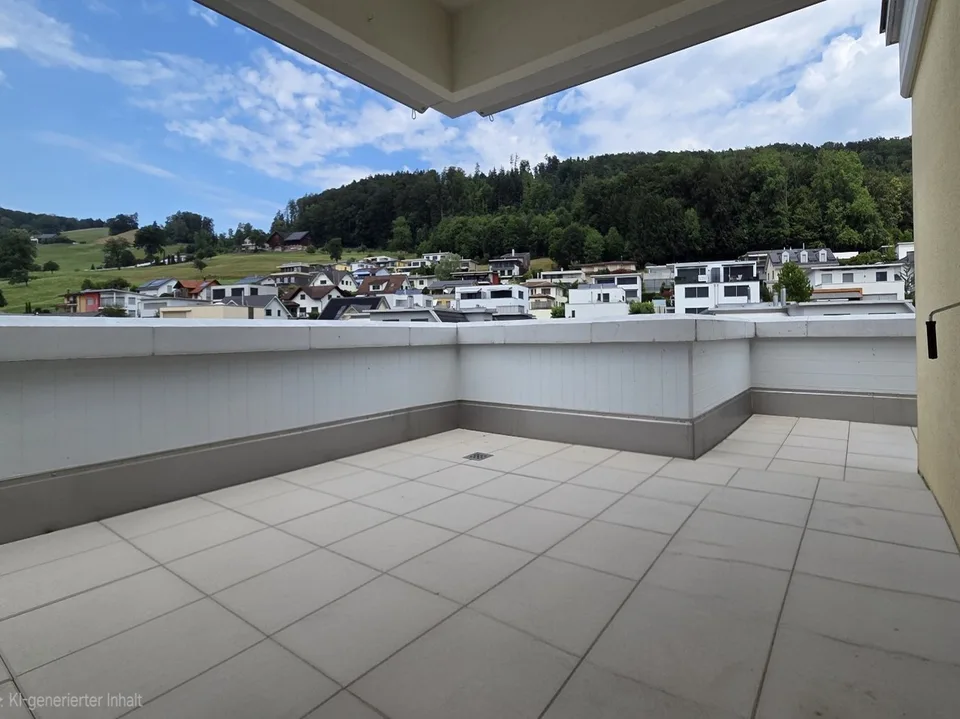 Appartement attique moderne 4,5 pièces avec terrasse entourante et vue panoramique à Tuggen