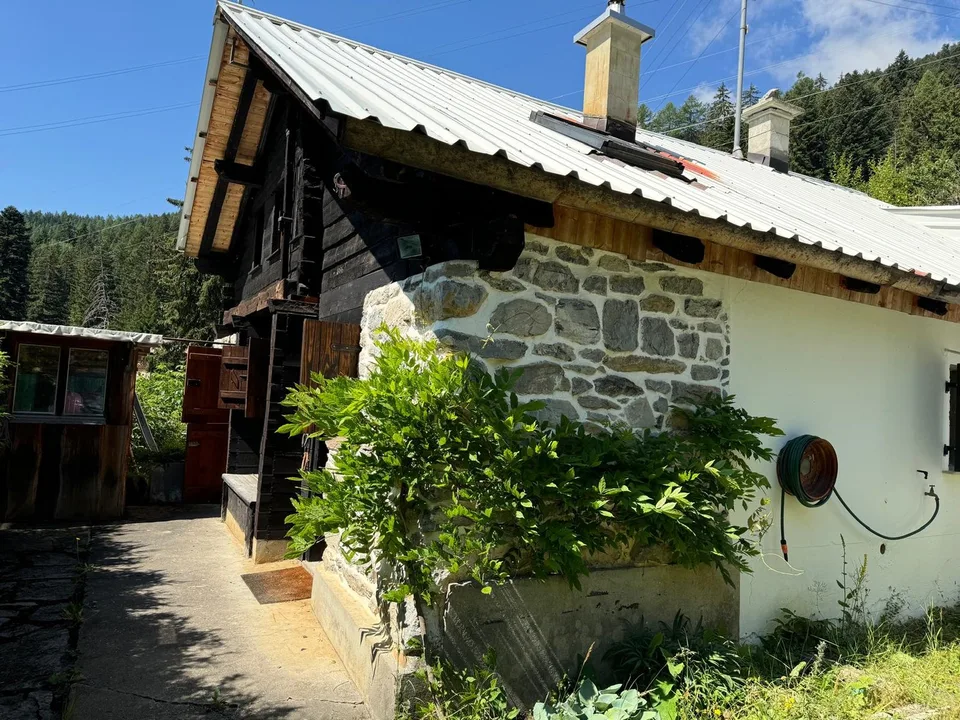 Chalet di carattere a Plan-Cernet – 4,5 locali con terreno
