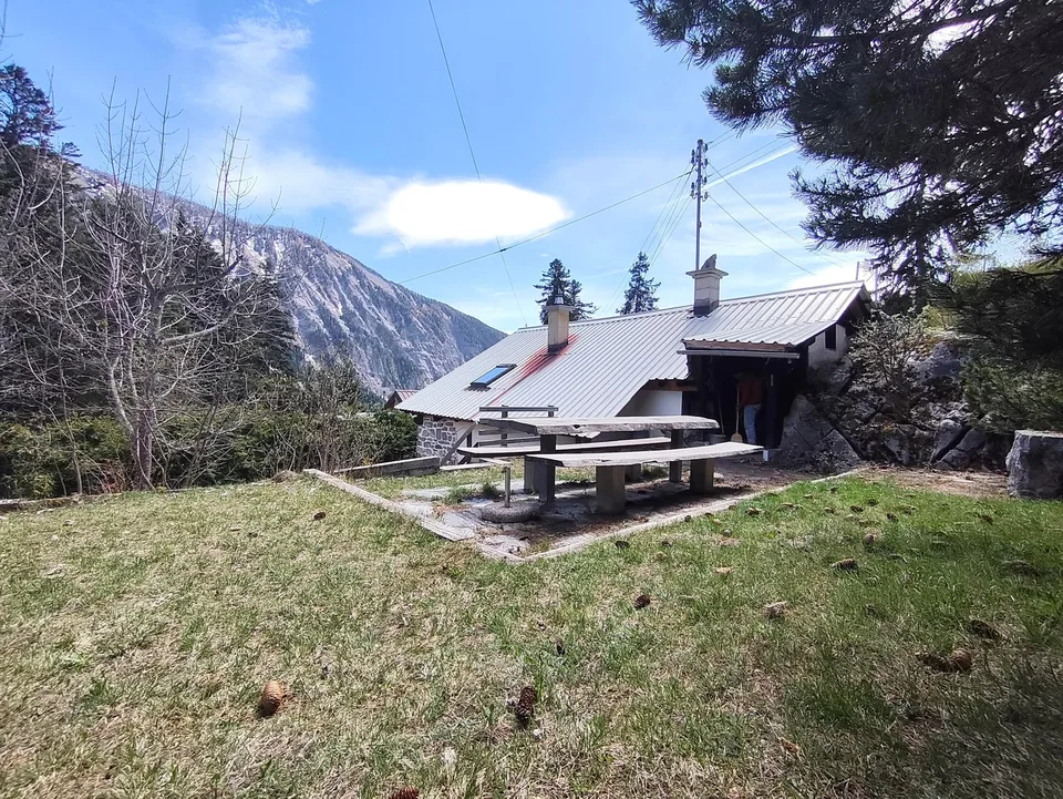 Chalet de caractère à Plan-Cernet – 4.5 pièces avec terrain