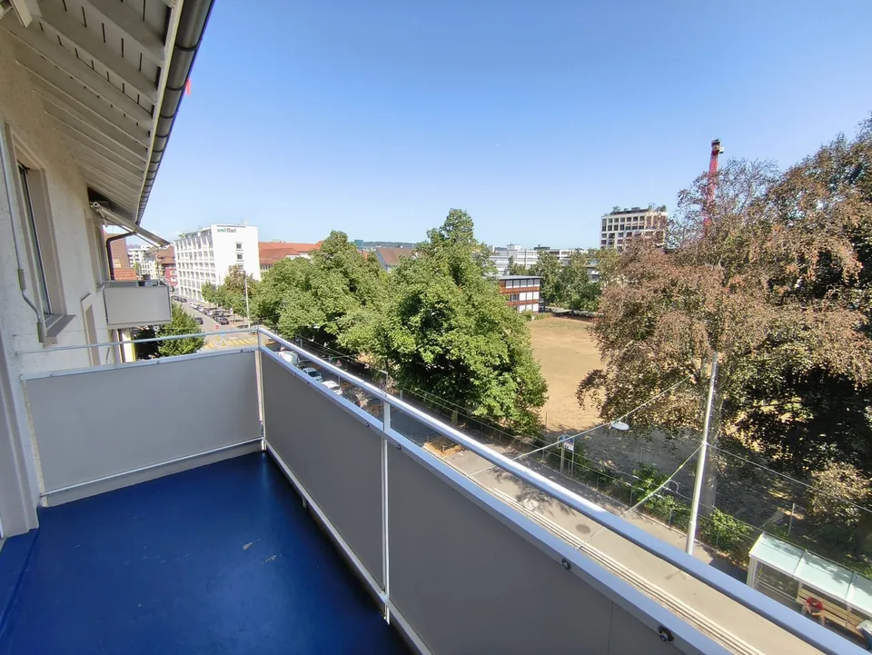 Helle Wohnung an zentraler Lage in Zürich befristet bis März 2027