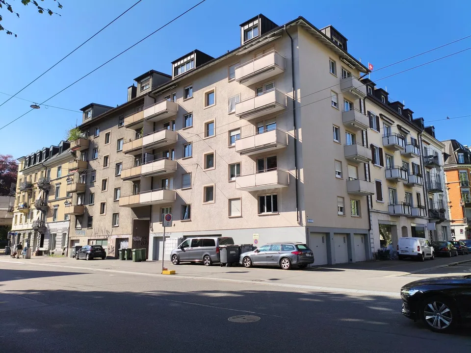 Helle Wohnung an zentraler Lage in Zürich befristet bis März 2027
