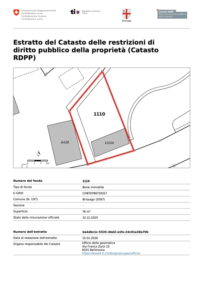 Holiday home with large plot of land