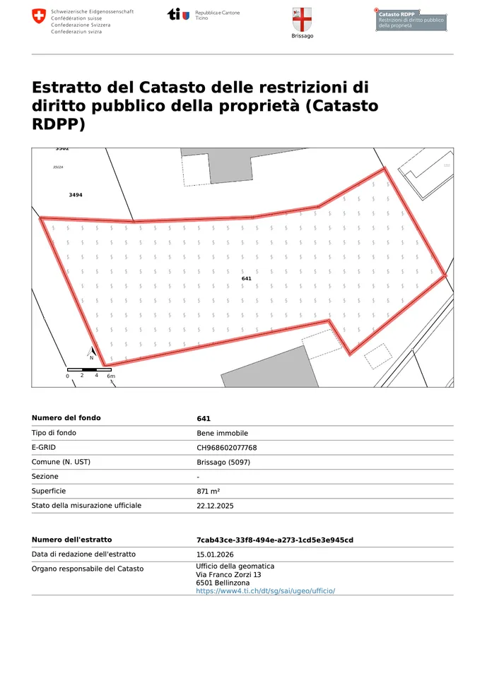 Holiday home with large plot of land