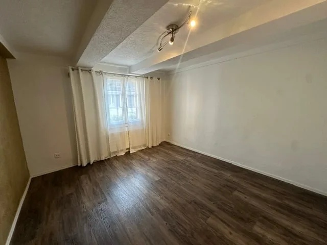 6 1/2-room row corner house with garden in a quiet and central residential area