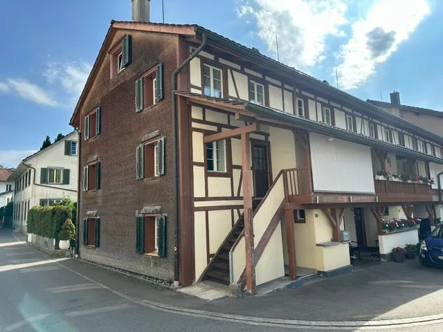 6 1/2-room row corner house with garden in a quiet and central residential area